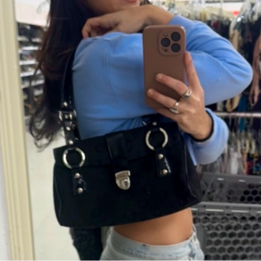 Guess shoulder bag. 2000s